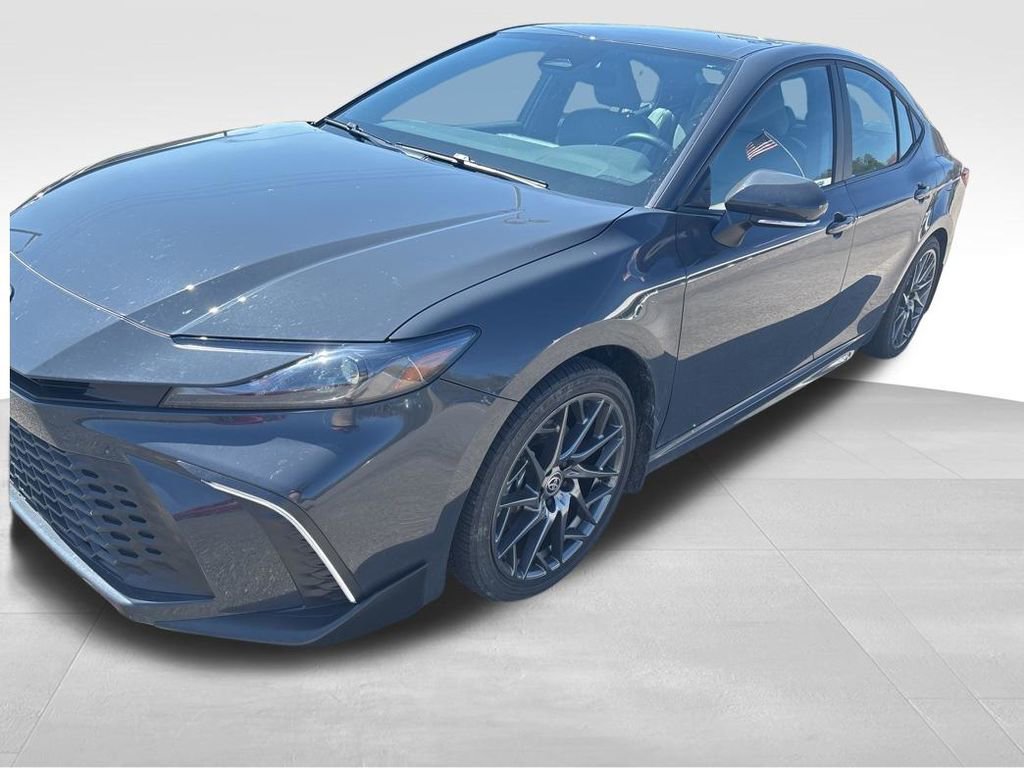 Used 2025 Toyota Camry SE image 13