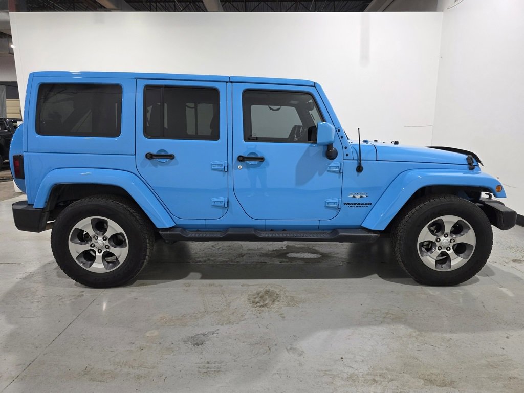 Used 2017 Jeep Wrangler Unlimited Sahara w/ Max Tow Package image 5