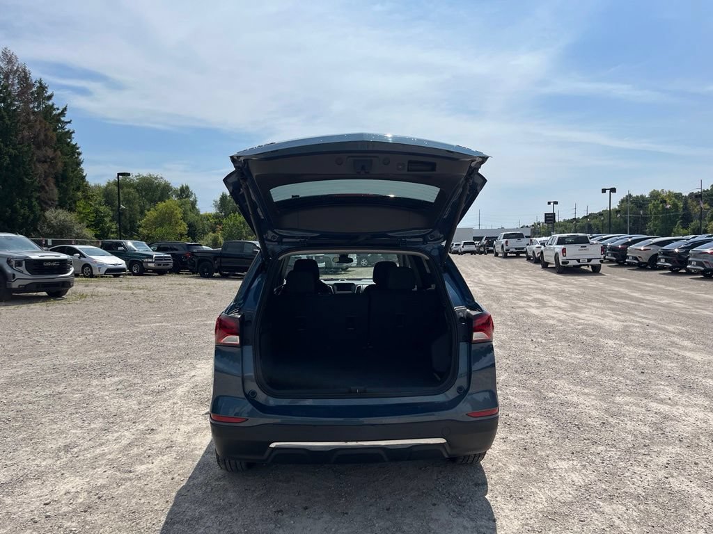 Used 2024 Chevrolet Equinox LT AWD/4WD image 11