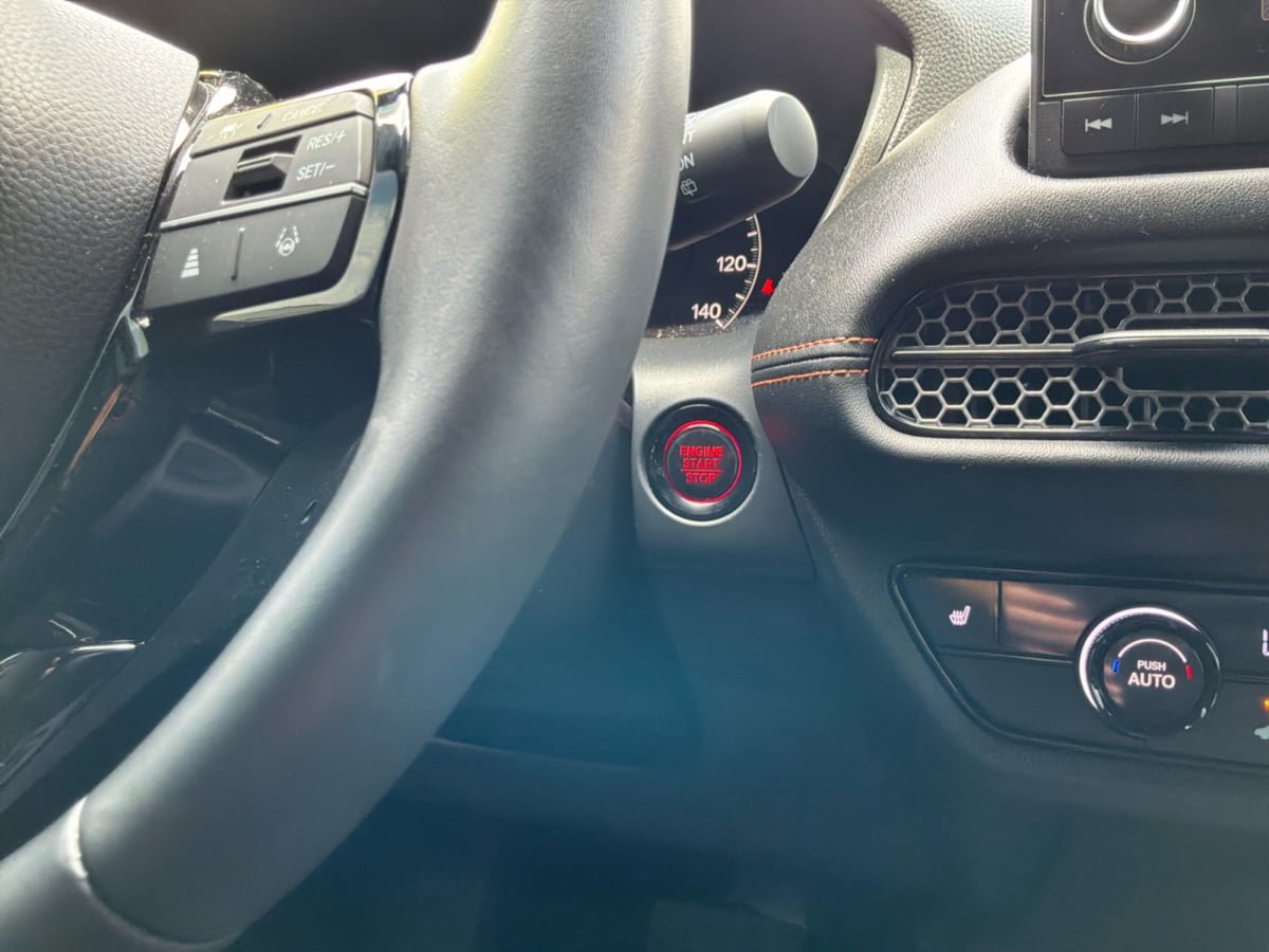 Used 2025 Honda HR-V Sport image 17