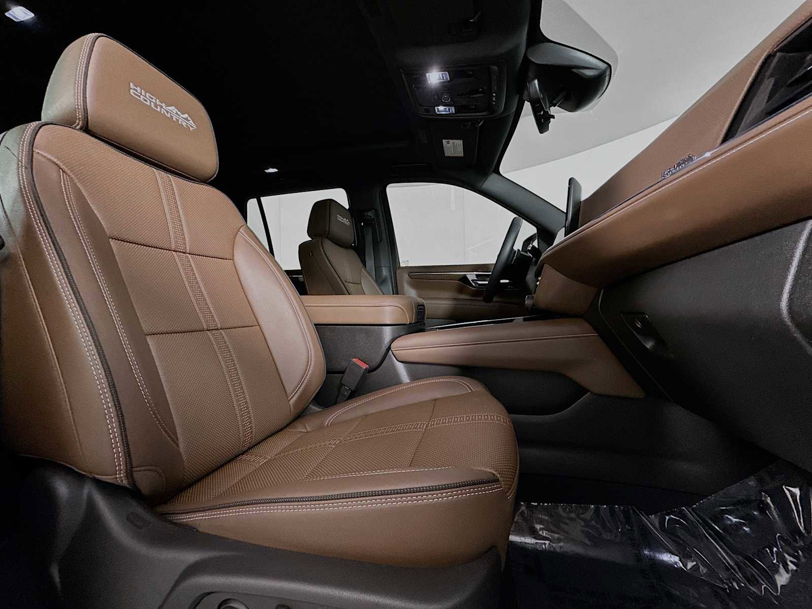 Used 2025 Chevrolet Tahoe High Country w/ Sun And Tow Package image 29