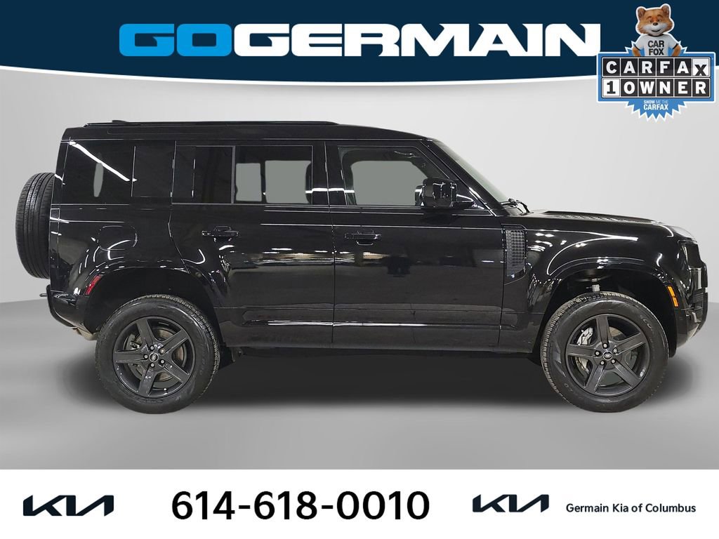 Used 2025 Land Rover Defender 110 X-Dynamic SE image 6