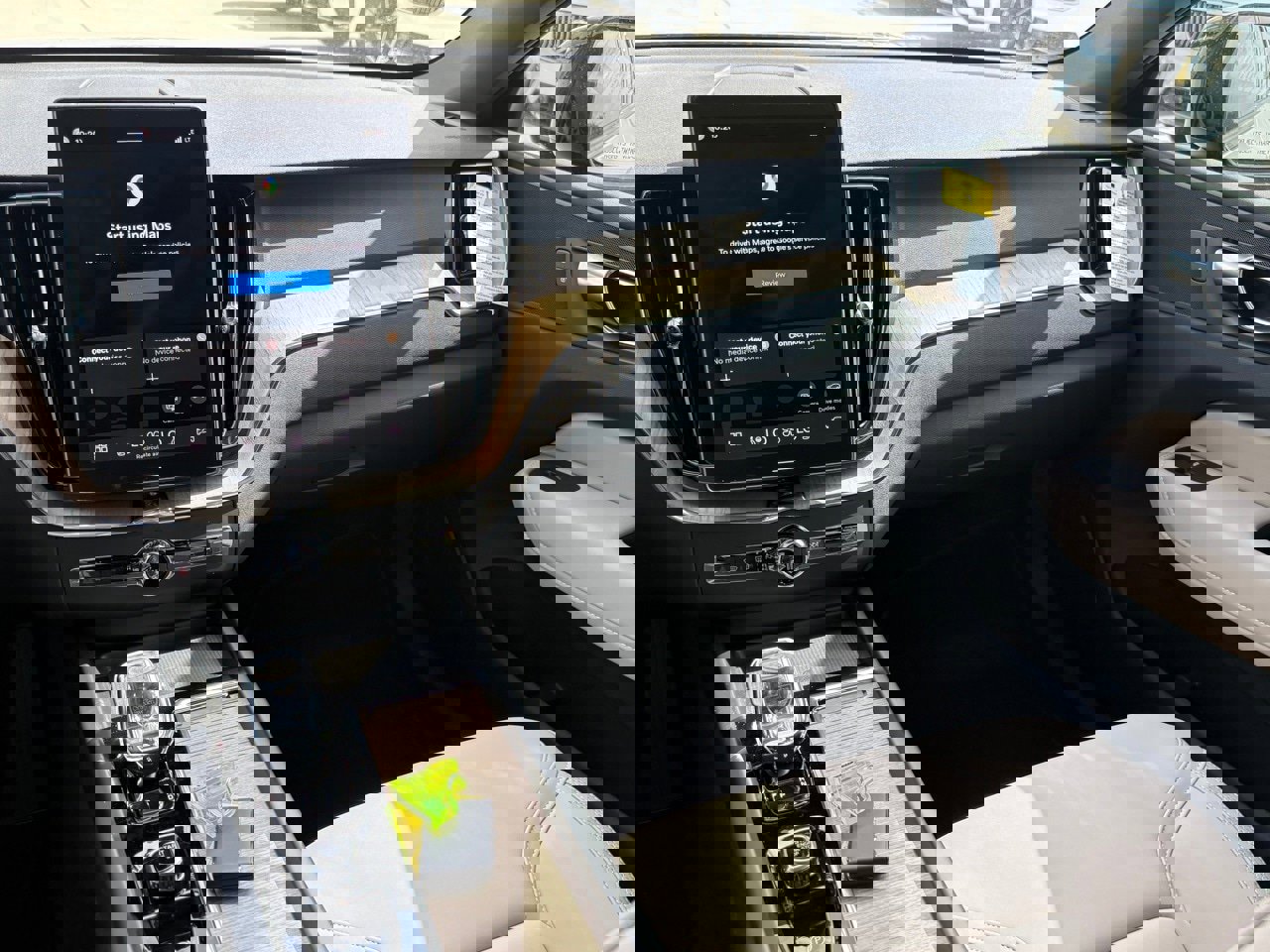 New 2026 Volvo XC60 B5 Plus w/ Protection Package Premier image 11