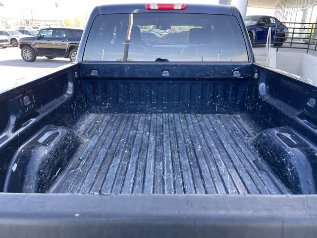 Used 2007 GMC Sierra 2500 SLT w/ EZ-Lift Tailgate Package AWD/4WD image 16