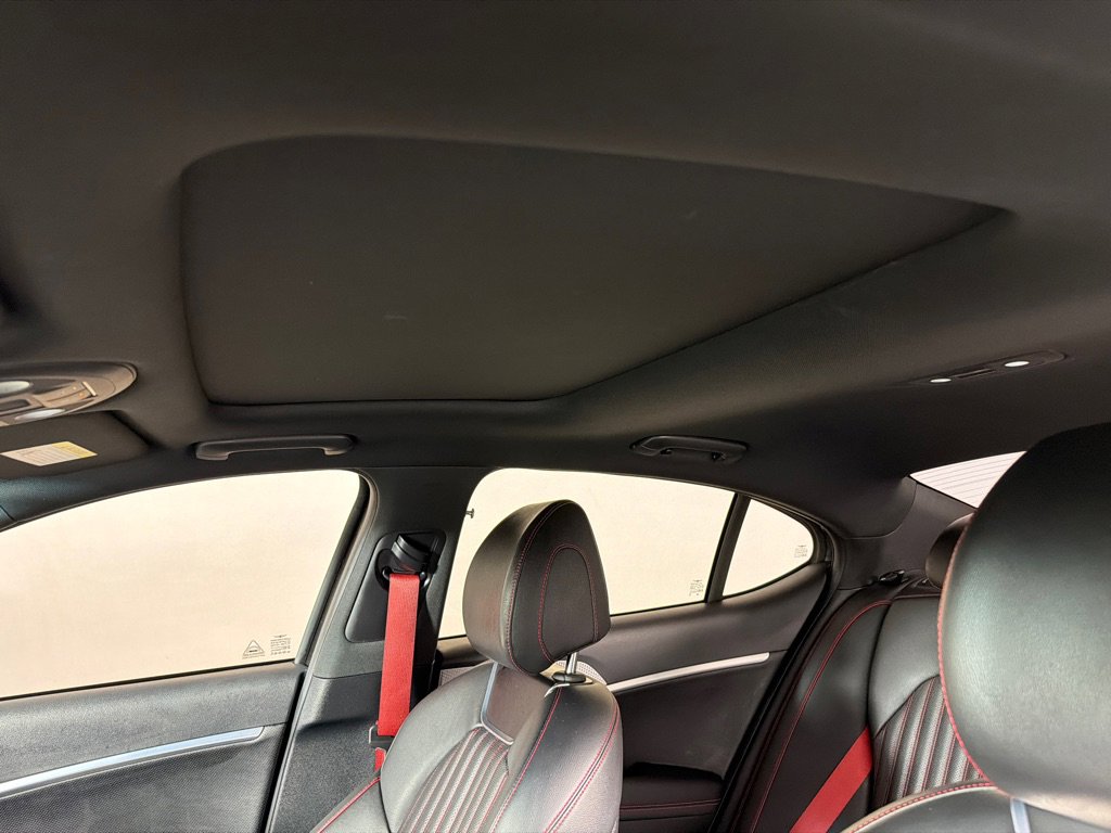 Used 2023 Genesis G70 2.0T w/ Sport Prestige Package RWD image 14