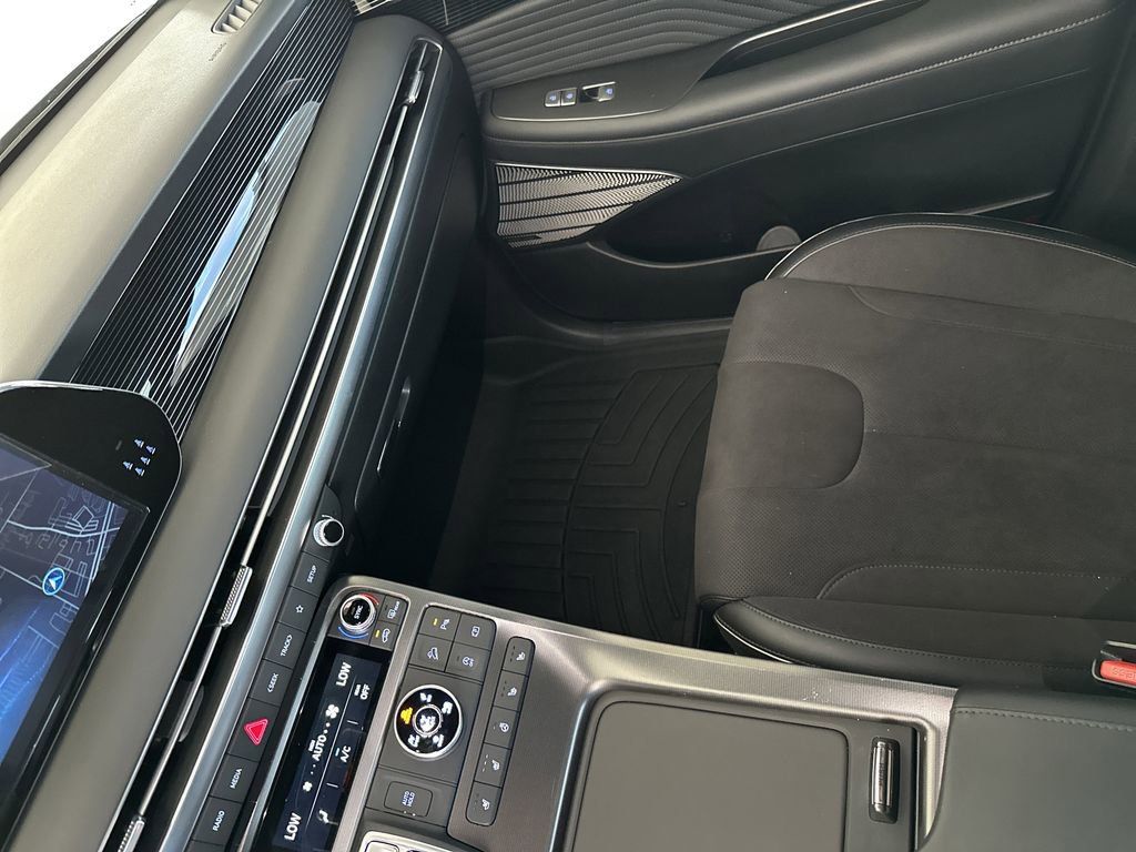 Used 2025 Hyundai Palisade Calligraphy image 26