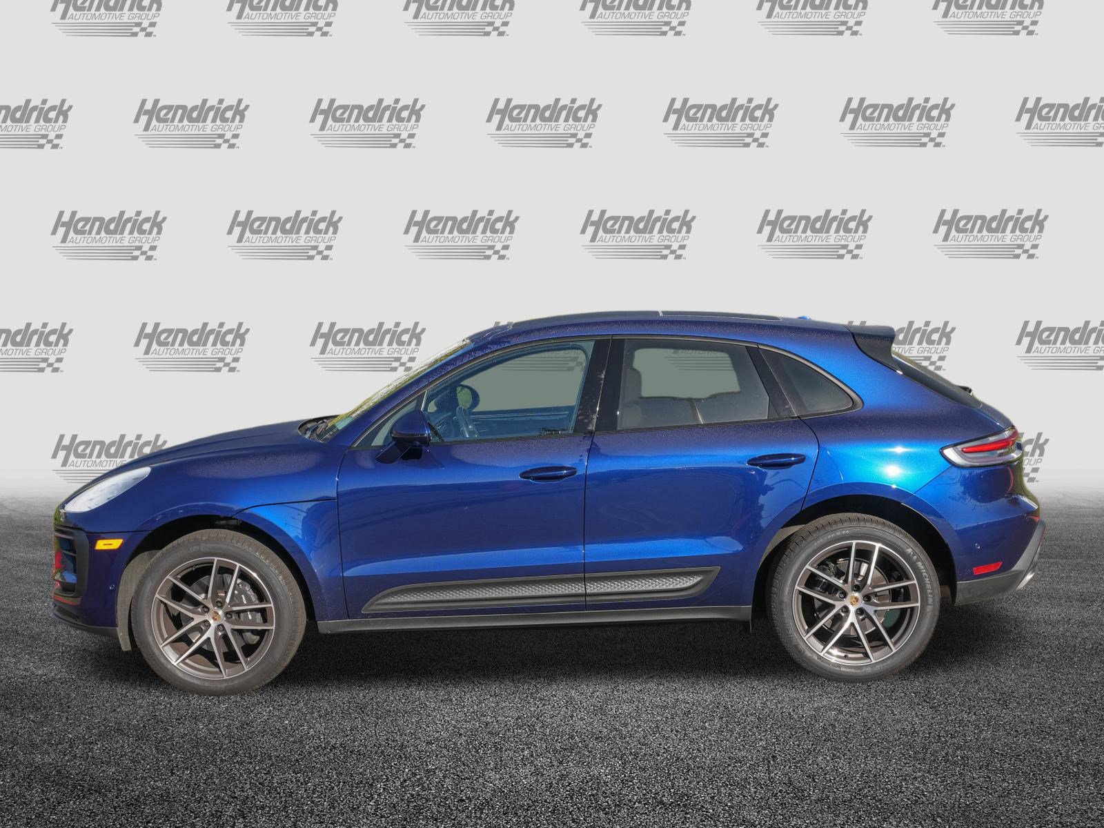 Used 2024 Porsche Macan image 6