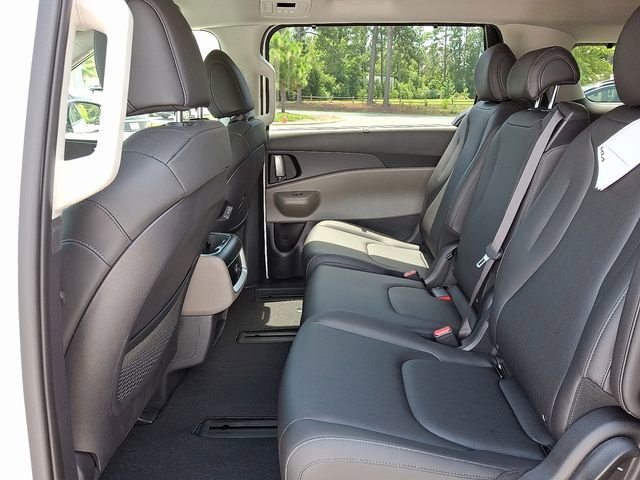 New 2026 Kia Carnival EX image 8