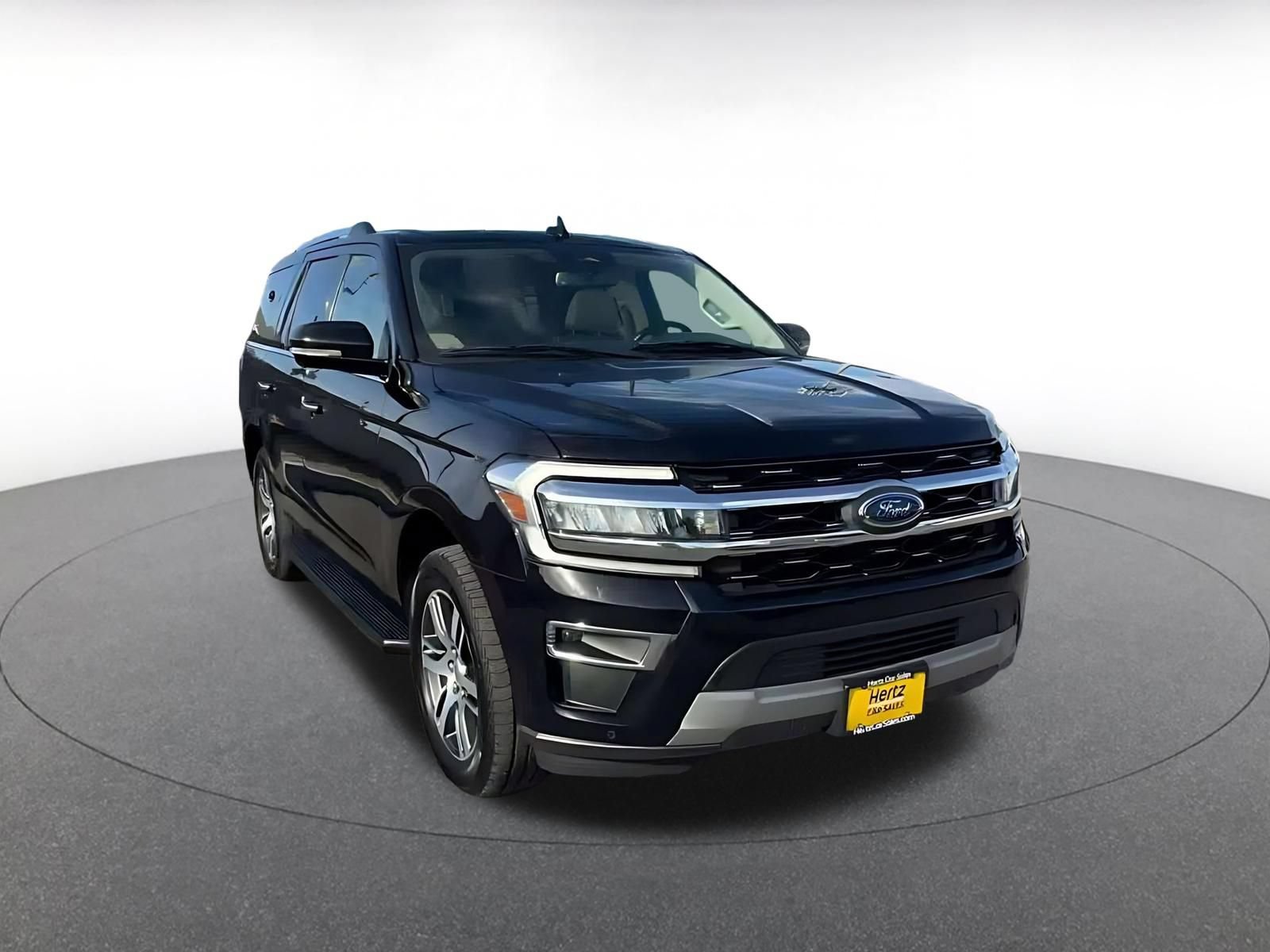 Used 2024 Ford Expedition Limited AWD/4WD image 3