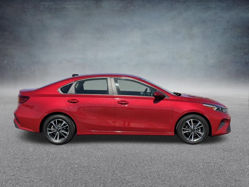 Used 2024 Kia Forte LXS FWD image 2