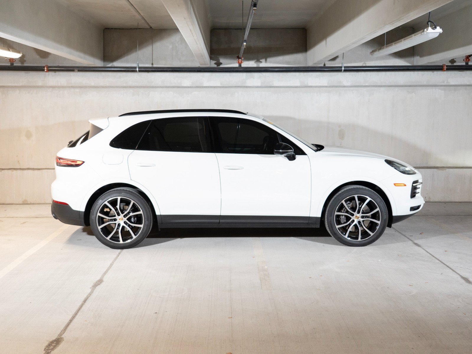 Certified 2023 Porsche Cayenne Platinum Edition AWD/4WD image 8
