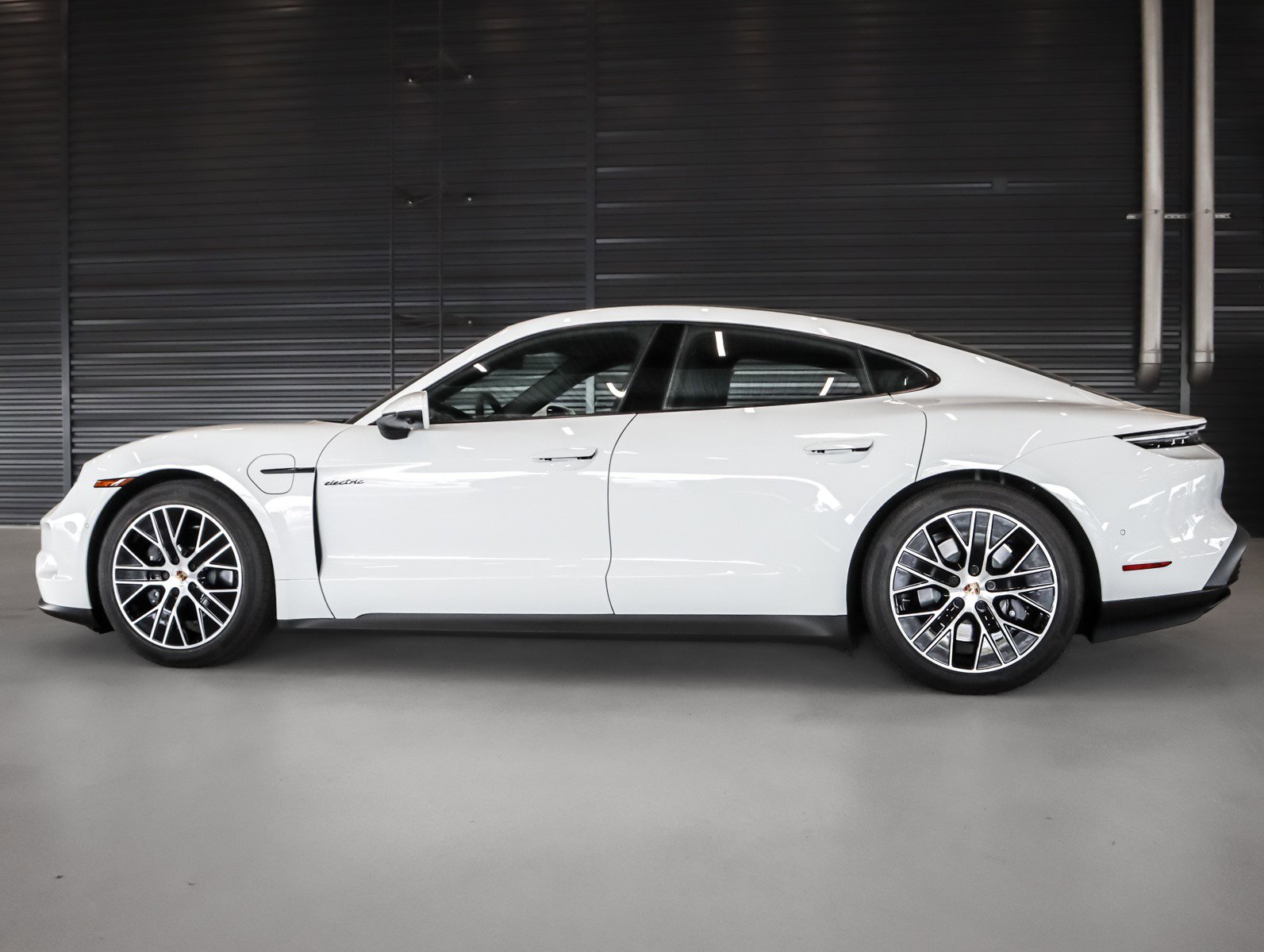 New 2026 Porsche Taycan image 2