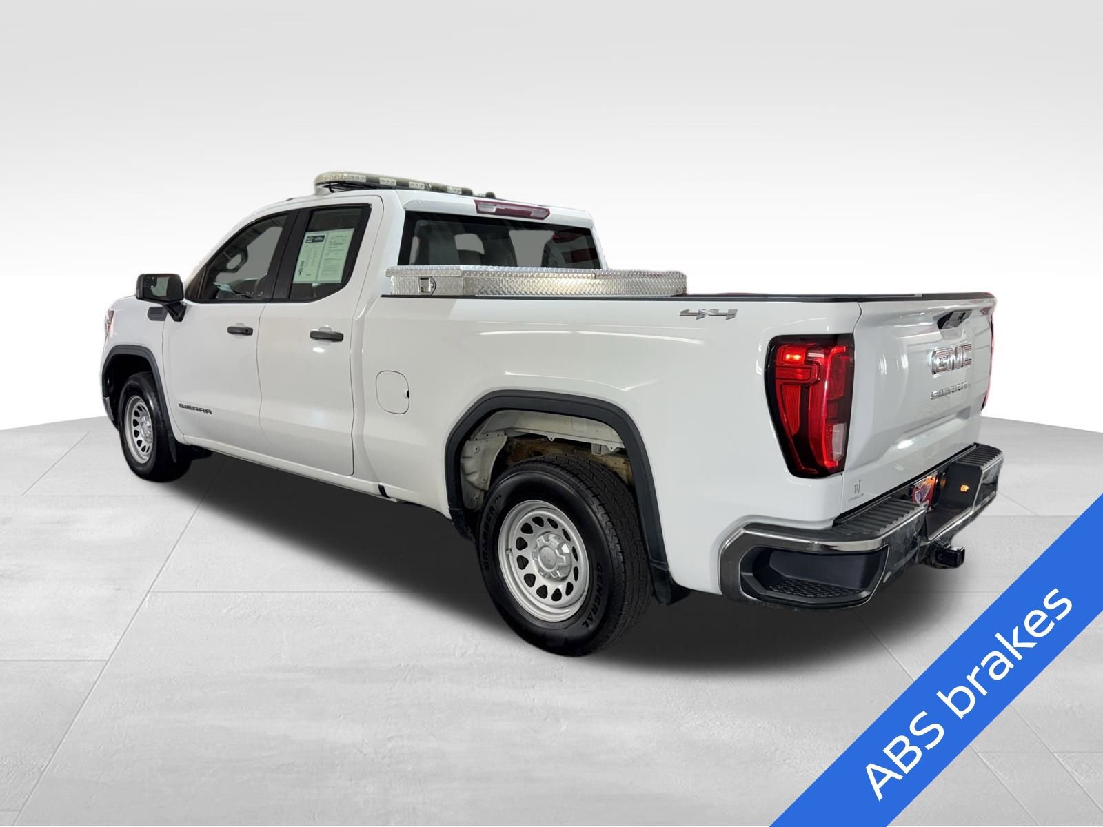 Used 2021 GMC Sierra 1500 4x4 Double Cab w/ Fleet Convenience Package image 6
