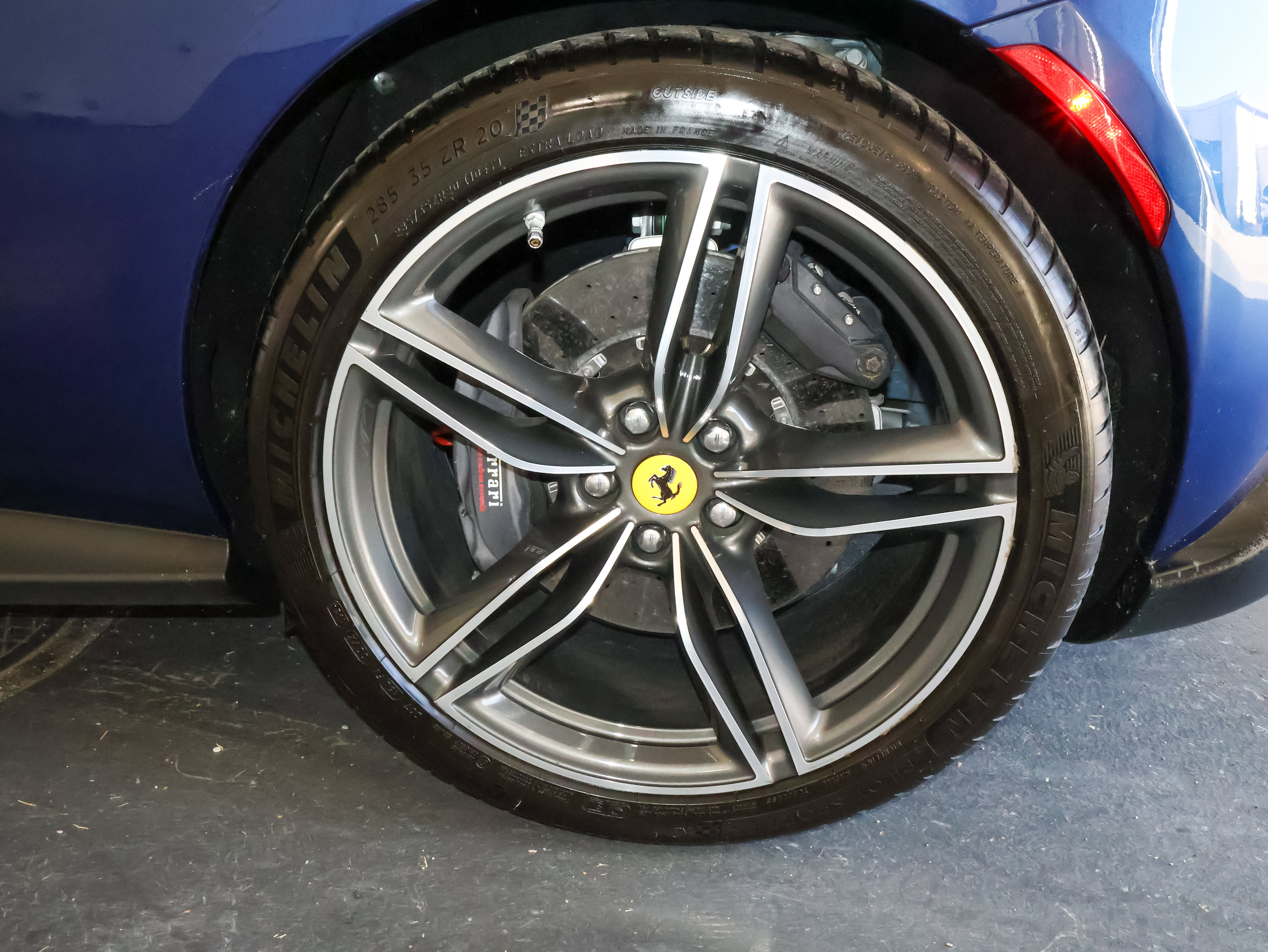 Used 2021 Ferrari Roma RWD image 37