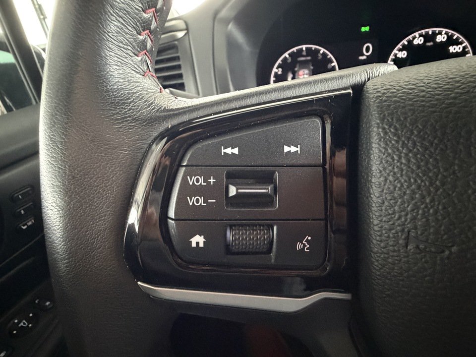 Used 2025 Honda Odyssey Sport-L image 14