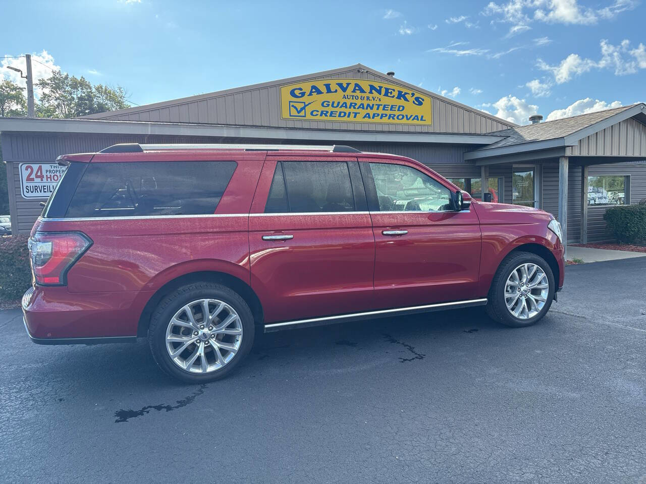 Used 2019 Ford Expedition Max Limited w/ Equipment Group 302A image 4