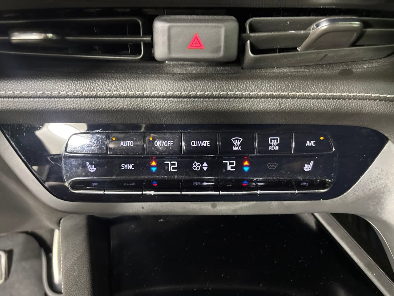Used 2023 Buick Envision Essence w/ Sport Touring Package AWD/4WD image 21