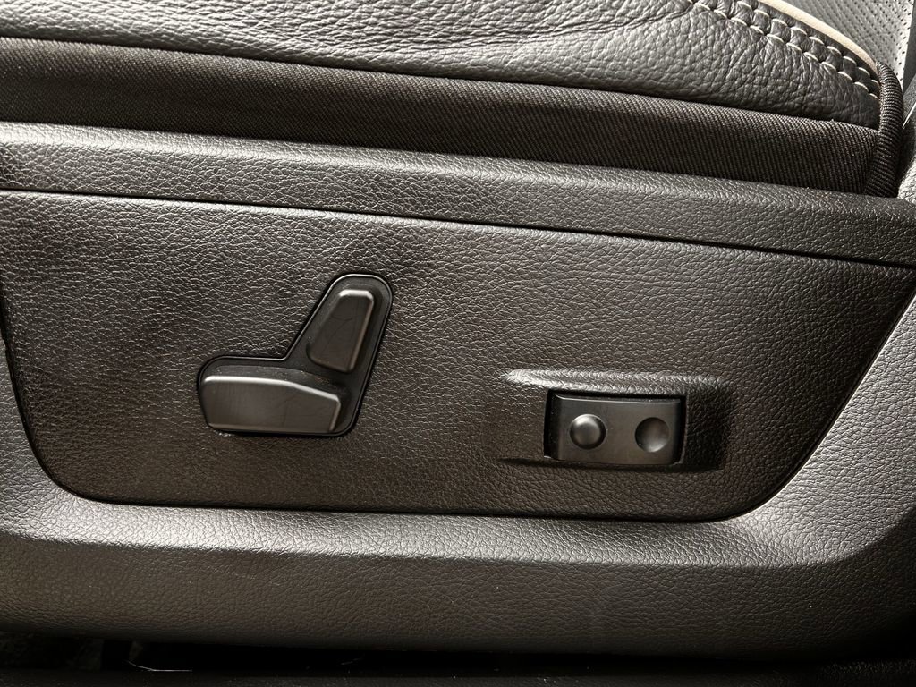 Used 2023 RAM 2500 Limited image 30