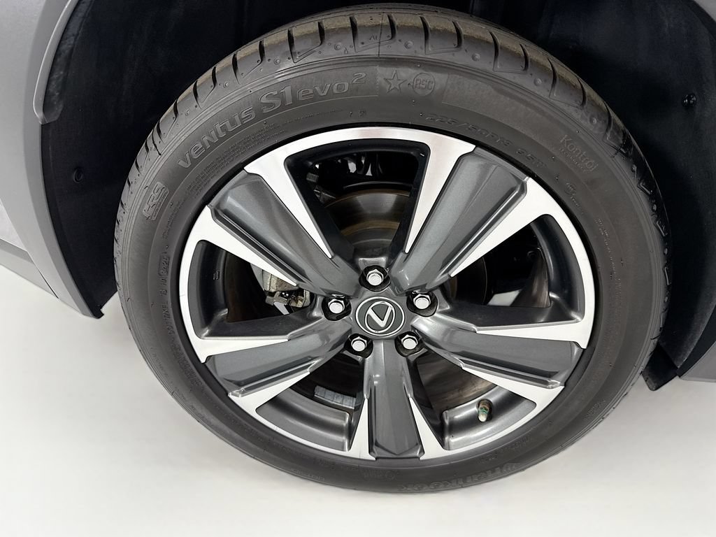 Used 2019 Lexus UX 200 FWD image 31