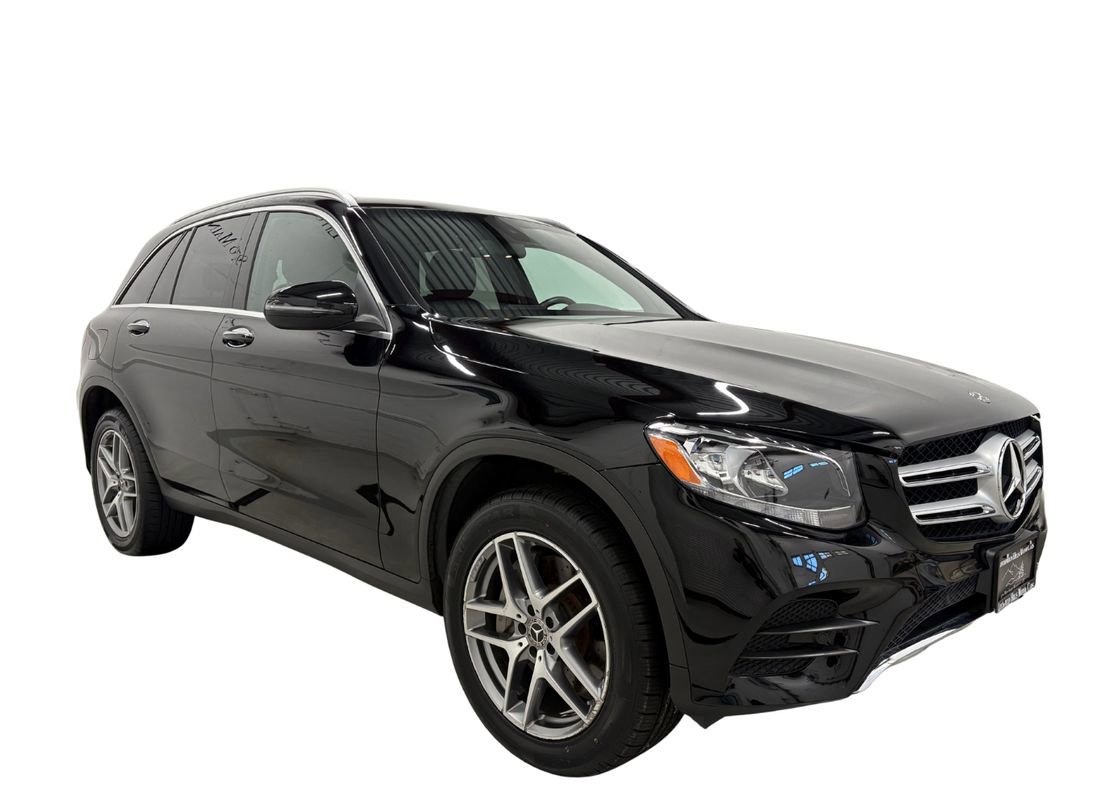 Used 2019 Mercedes-Benz GLC 300 4MATIC image 3