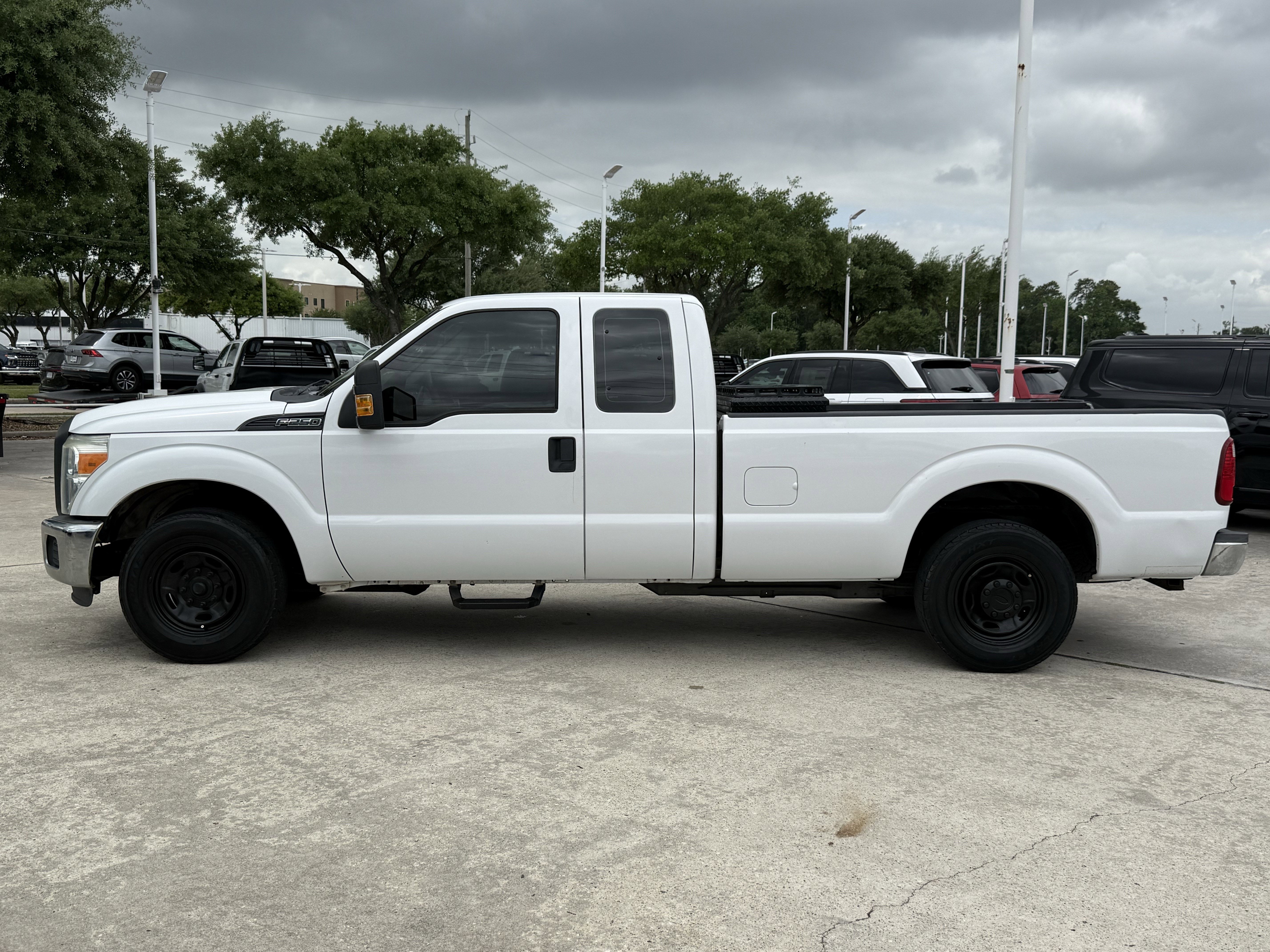 Used 2015 Ford F250 XL w/ Power Equipment Group RWD image 8