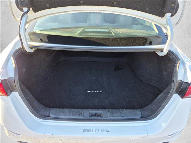 Used 2020 Nissan Sentra SV FWD image 3