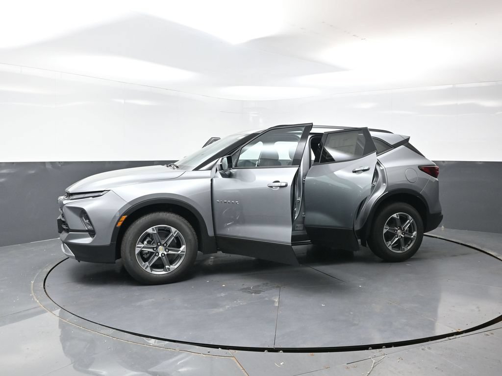 New 2026 Chevrolet Blazer LT w/ Convenience Package AWD/4WD image 45