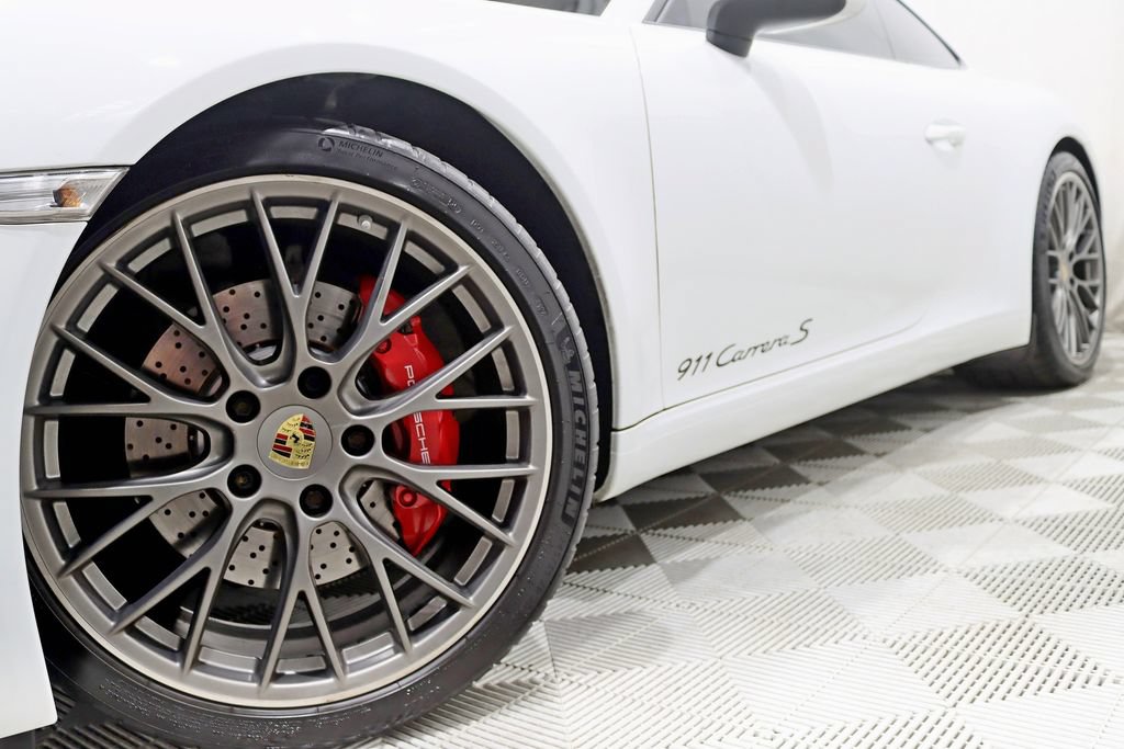 Used 2017 Porsche 911 Carrera S RWD image 4