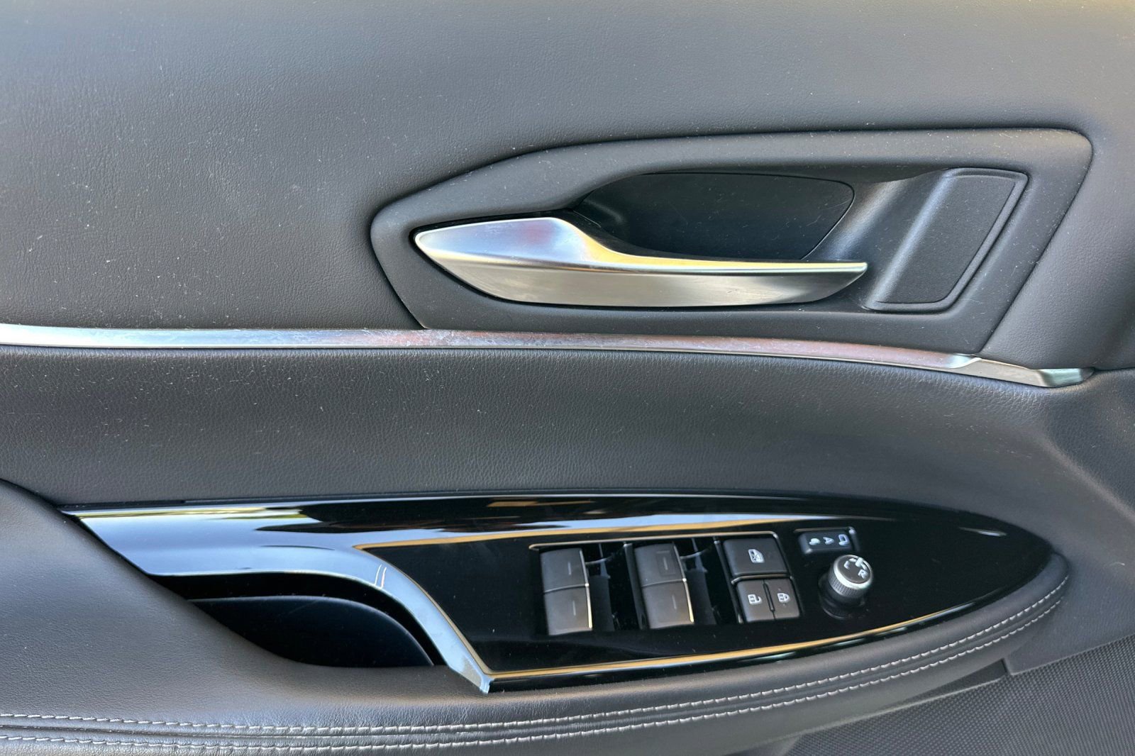 Certified 2021 Toyota Mirai w/ Advanced Technology Package RWD image 13