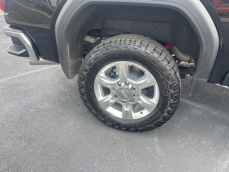 Used 2022 GMC Sierra 2500 SLE w/ SLE Value Package; AWD/4WD image 9