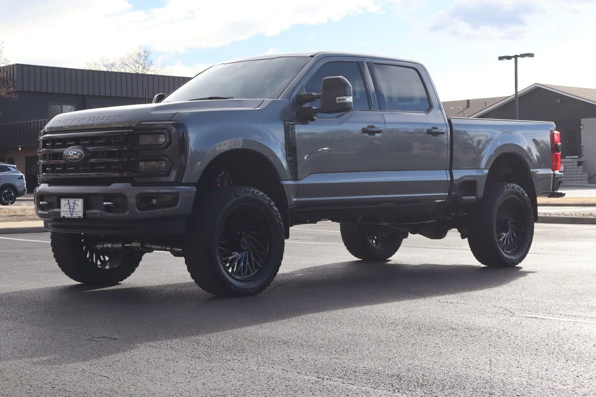 Used 2024 Ford F250 Platinum image 11