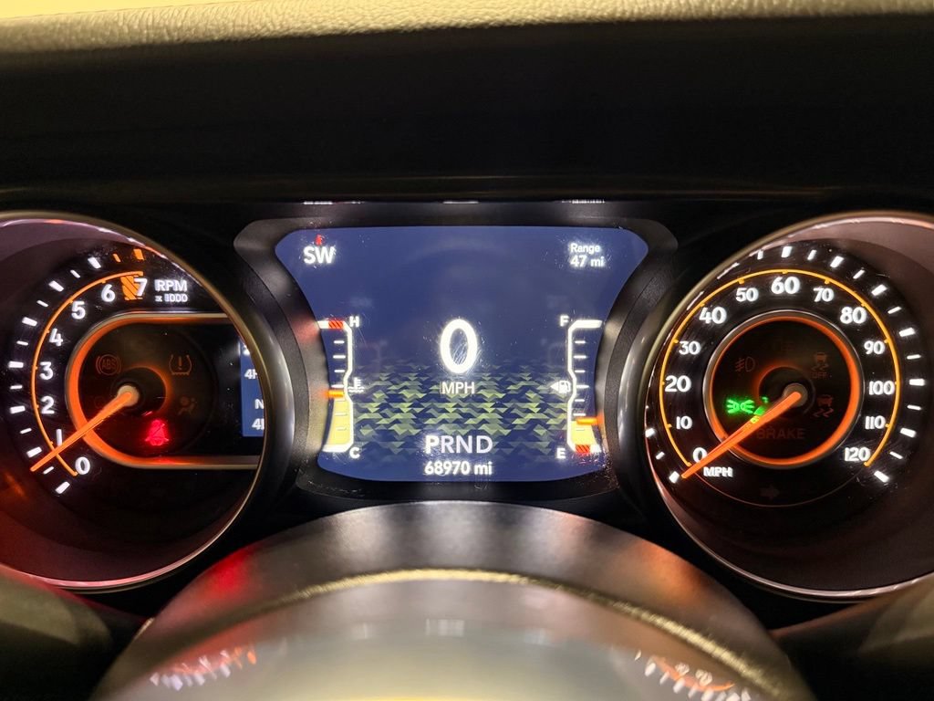 Used 2020 Jeep Wrangler Unlimited Sahara AWD/4WD image 19