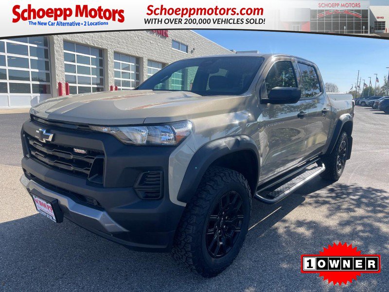 Used 2024 Chevrolet Colorado Trail Boss w/ Advanced Trailering Package AWD/4WD image 1