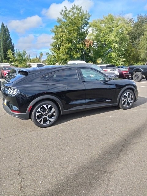 Used 2025 Ford Mustang Mach-E Select image 4