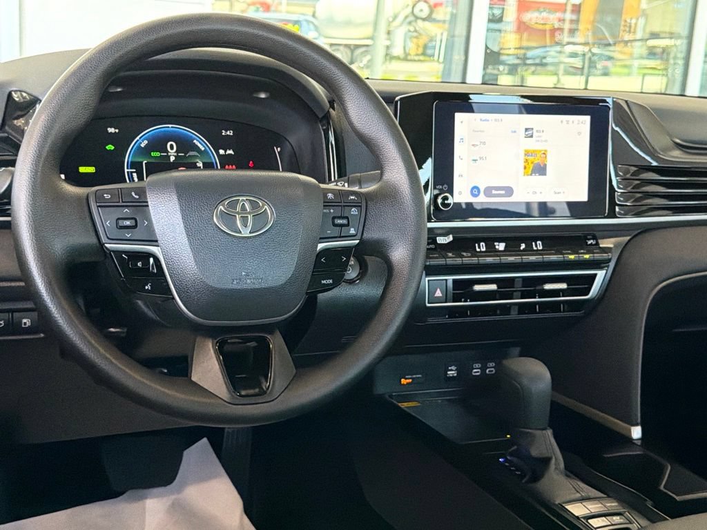 Certified 2026 Toyota Camry LE FWD image 31