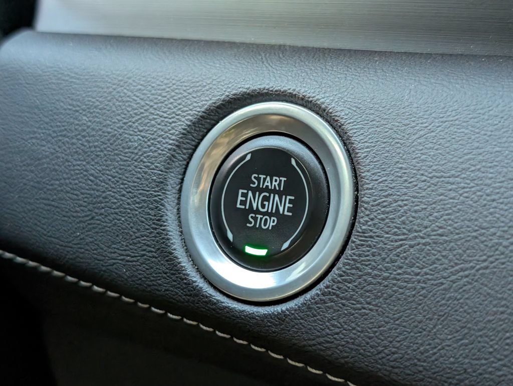 Used 2022 Cadillac Escalade ESV Sport w/ Touring Package AWD/4WD image 31