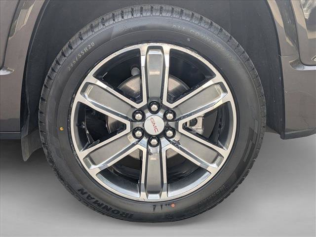 Used 2017 GMC Acadia Denali w/ Technology Package AWD/4WD image 25