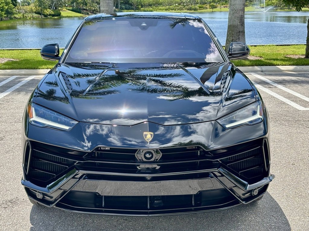Used 2024 Lamborghini Urus S image 2