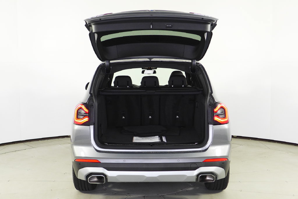 Used 2024 BMW X3 sDrive30i w/ Premium Package RWD image 10