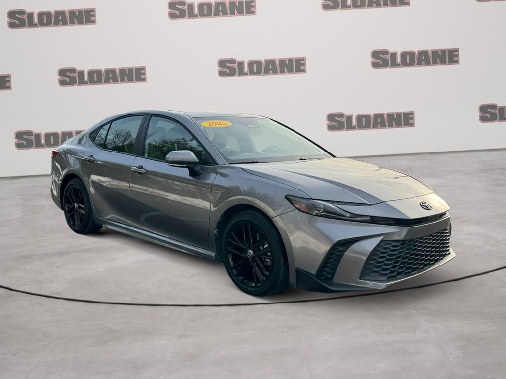 Used 2025 Toyota Camry SE w/ Multimedia Upgrade Package image 7