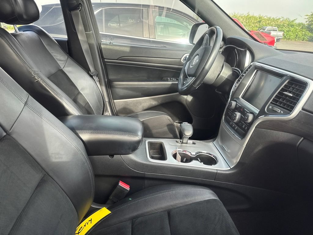 Used 2015 Jeep Grand Cherokee Altitude AWD/4WD image 11