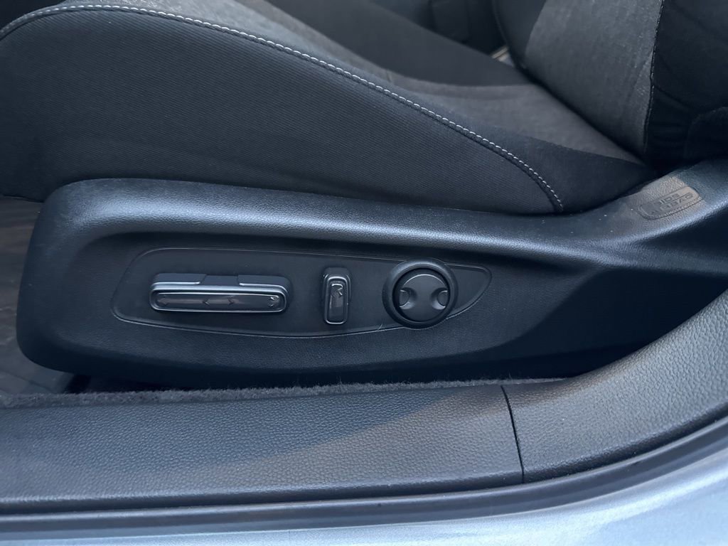 Used 2025 Honda Accord SE image 15
