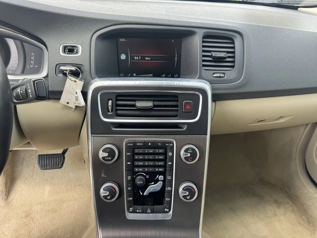 Used 2016 Volvo S60 T5 Premier w/ Convenience Package FWD image 36