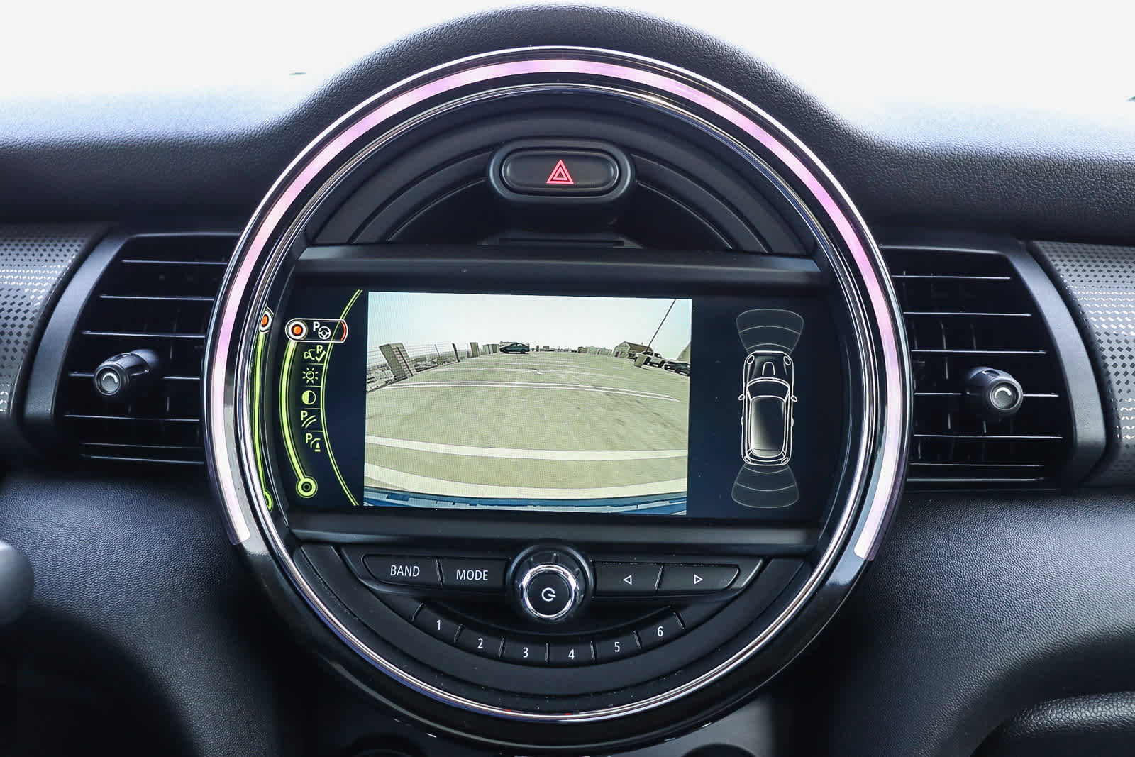 Used 2018 MINI Cooper 2-Door Hardtop image 34