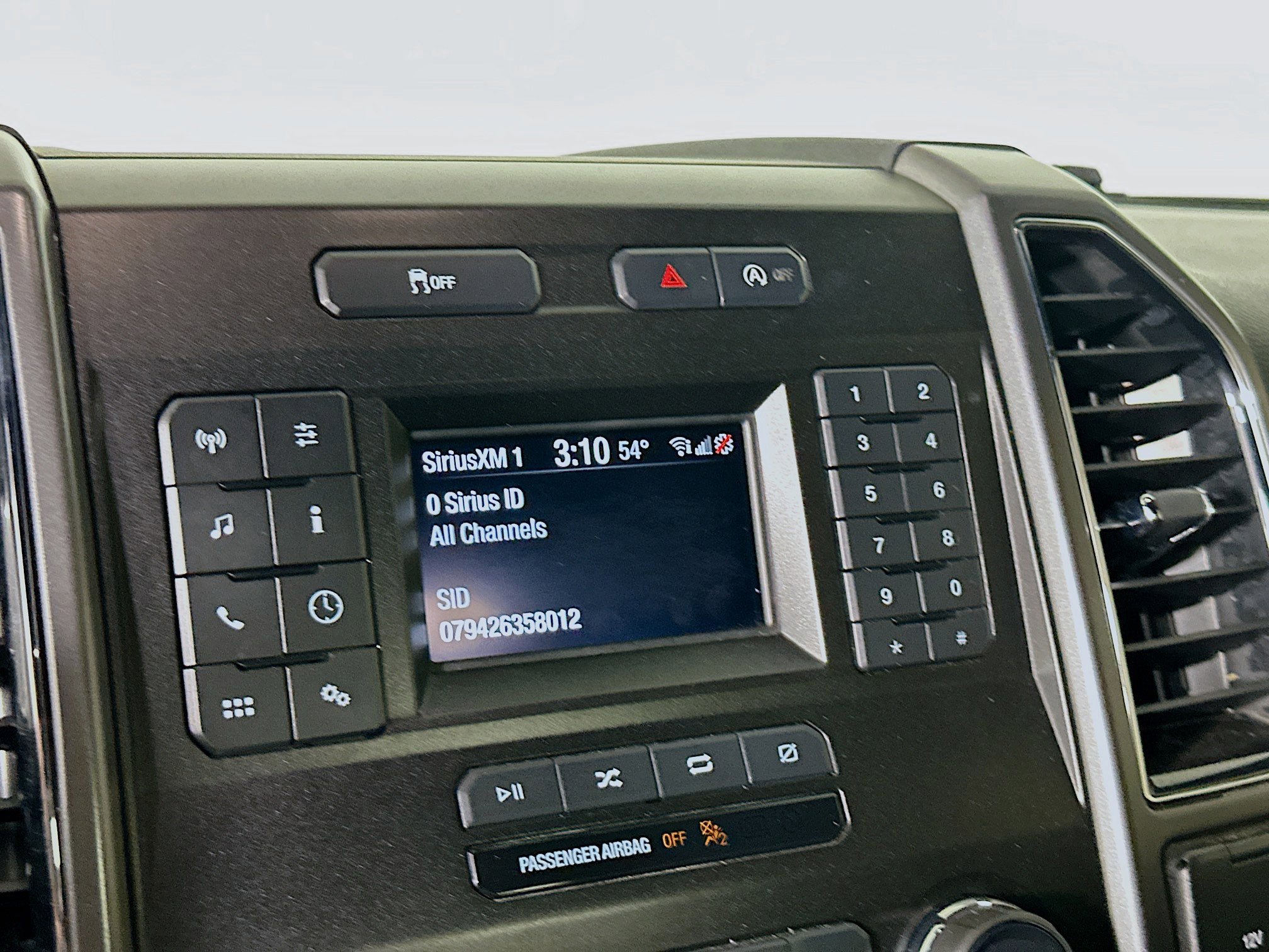 Used 2018 Ford F150 XLT w/ Equipment Group 301A Mid image 19