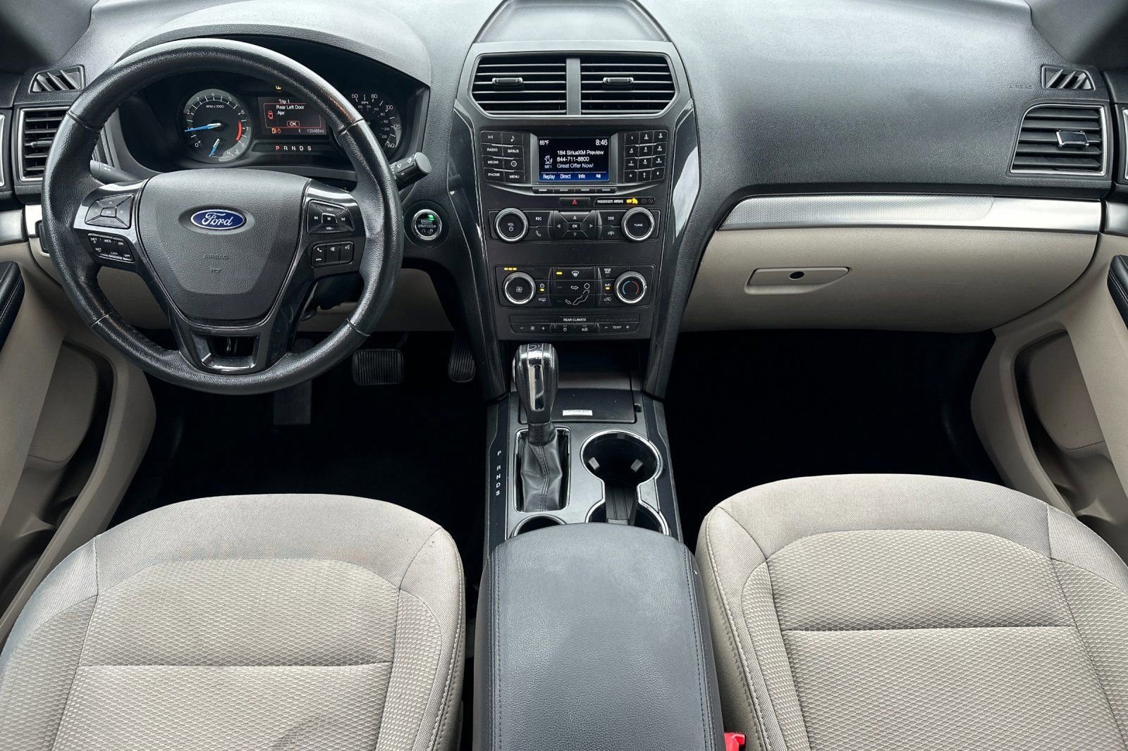 Used 2018 Ford Explorer XLT FWD image 14