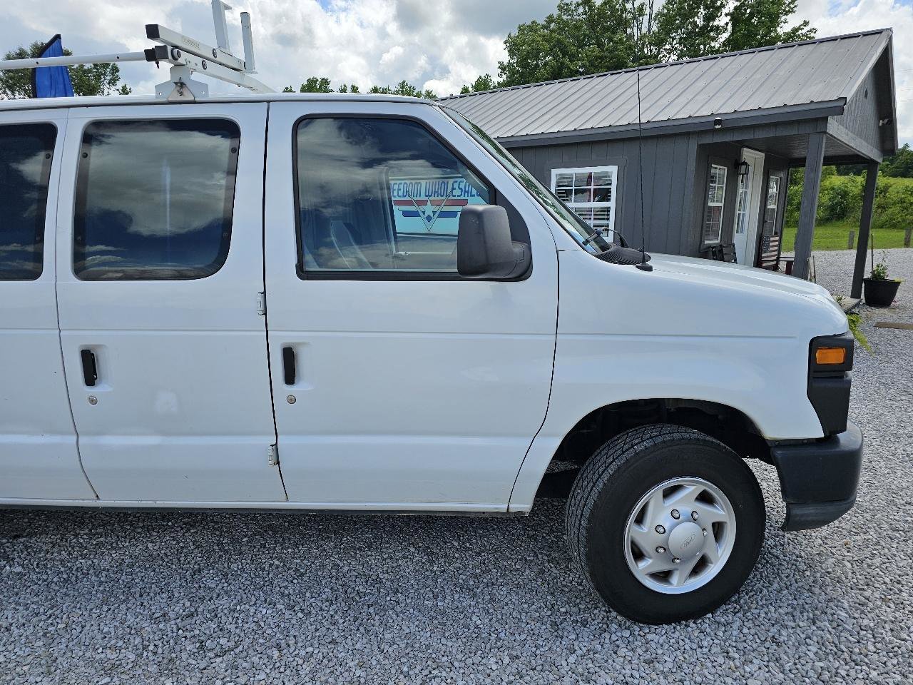 Used 2011 Ford E-150 and Econoline 150 w/ Commercial Cargo Van Pkg RWD image 11