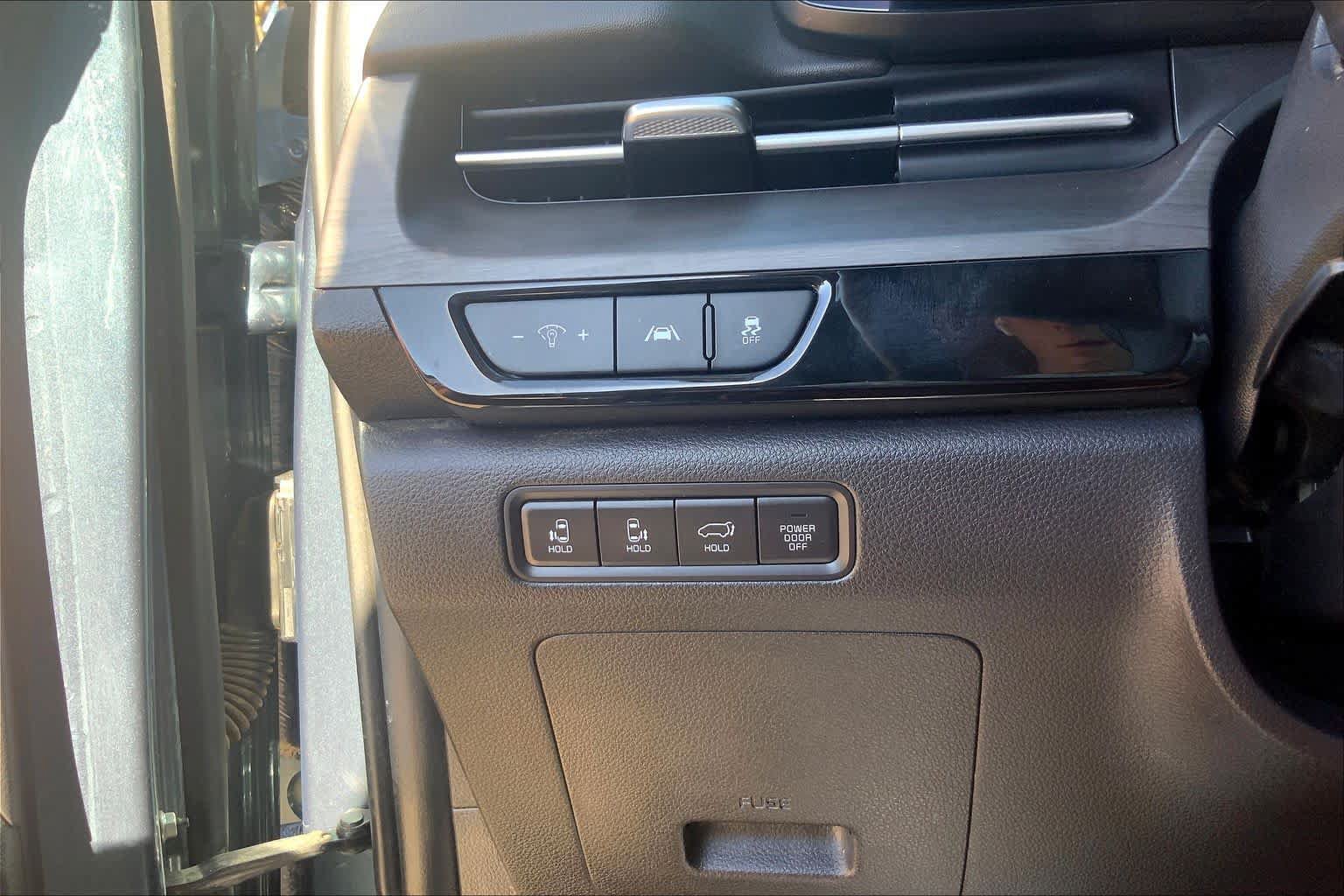 Used 2023 Kia Carnival SX FWD image 36