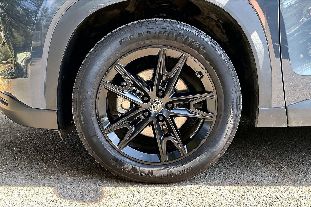 Used 2024 Toyota Grand Highlander Limited image 31