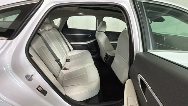 Used 2023 Hyundai Sonata SEL w/ Convenience Package FWD image 29